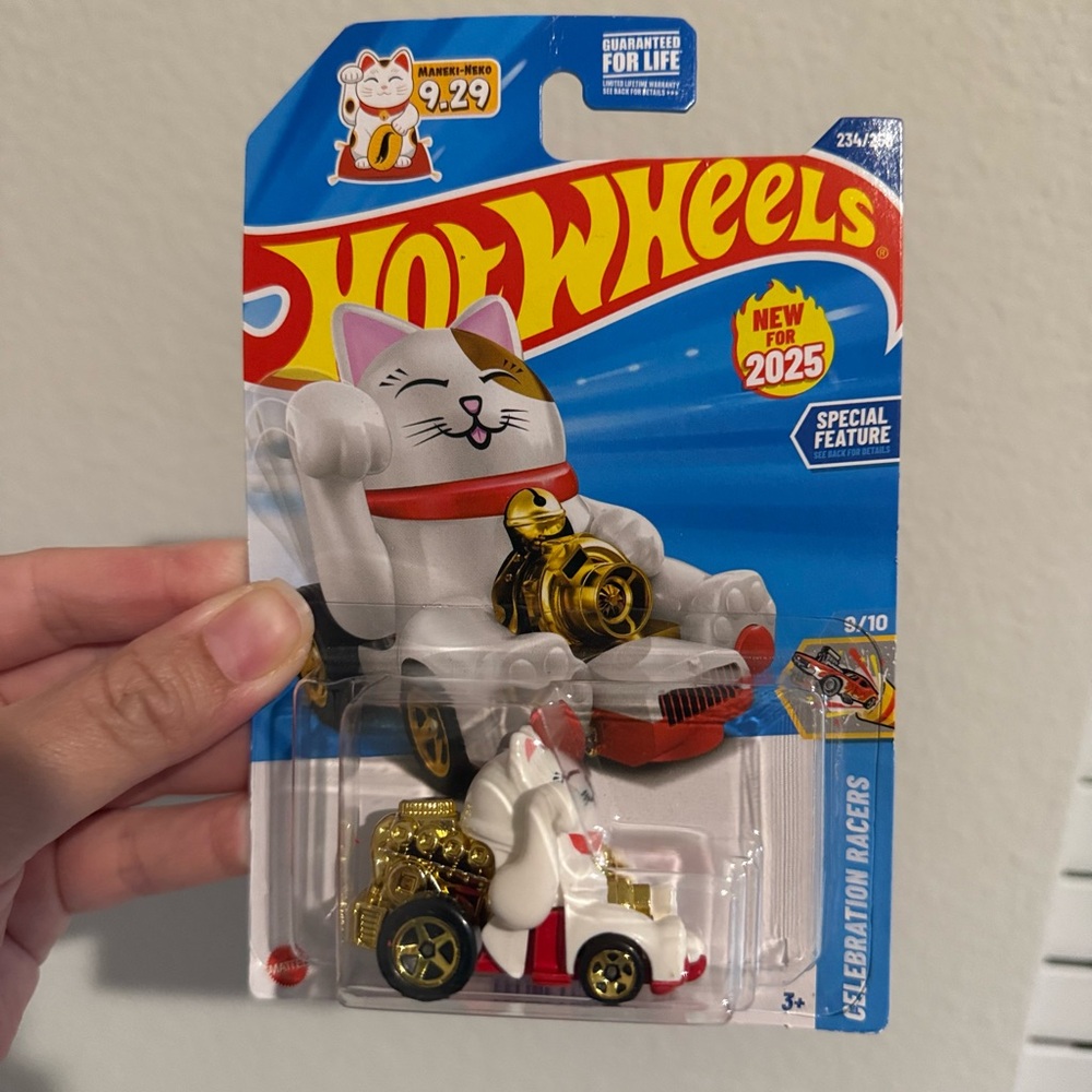 Hot Wheels Feline Lucky Celebration Racers White and Gold Car
